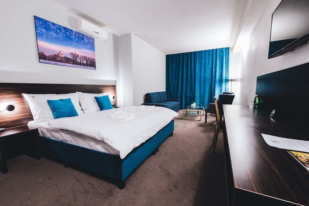 BOUTIQUE HOTEL11 with rooftop SPA