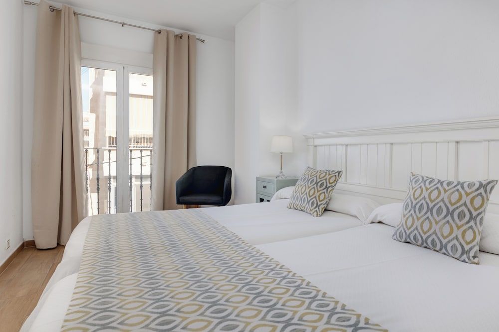 Hotel Madrid Standard Double or Twin Room 10