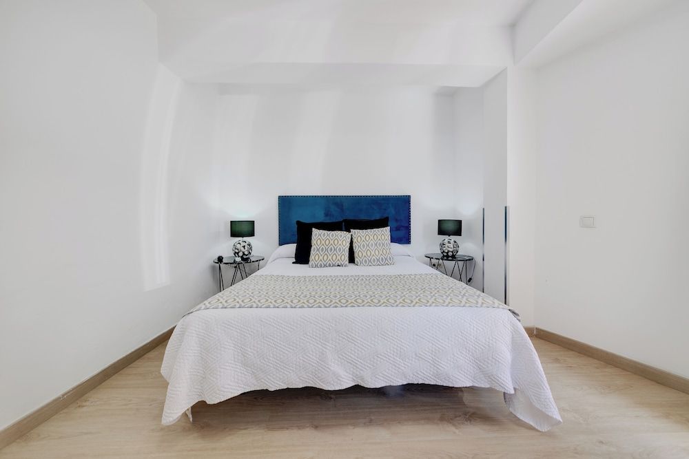 Hotel Madrid Triple Room 13