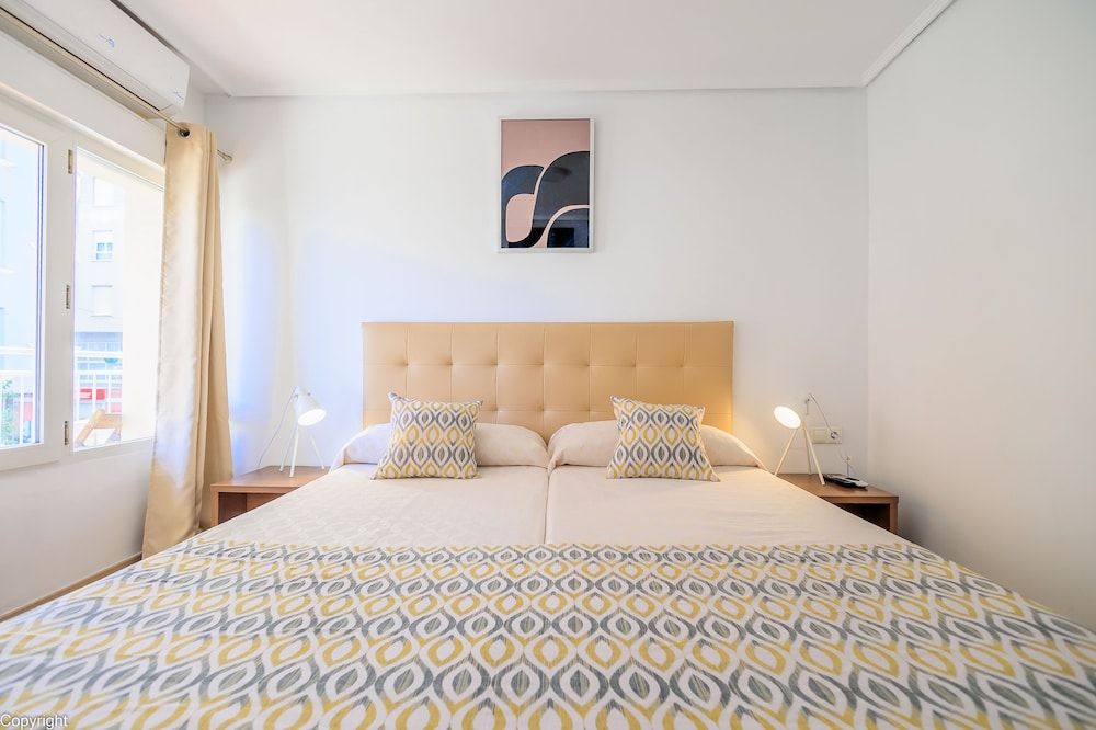 Hotel Madrid Triple Room 8