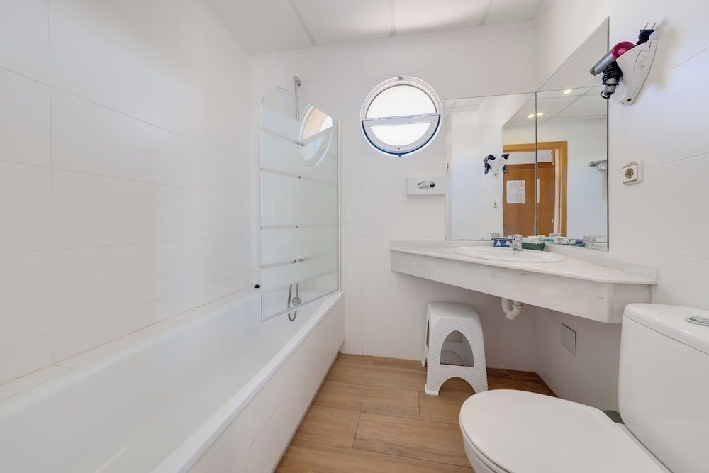 Hotel Madrid Superior Double Room 14