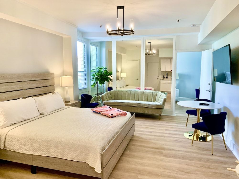 Condo, Tropical Beach Suite 2 Bedroom