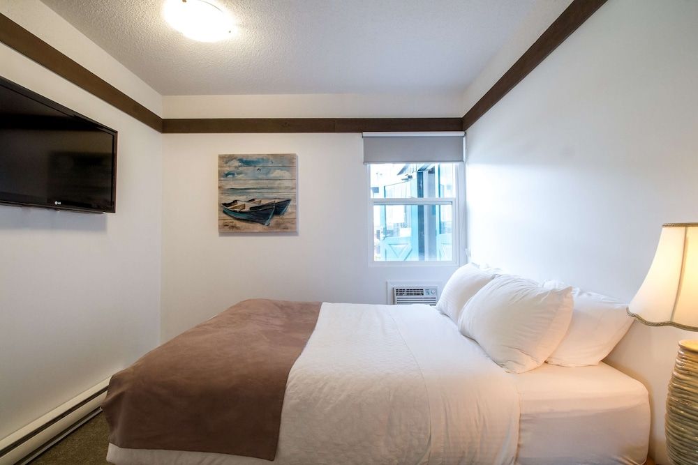 Standard Room, Multiple Beds, Accessible, Bathtub