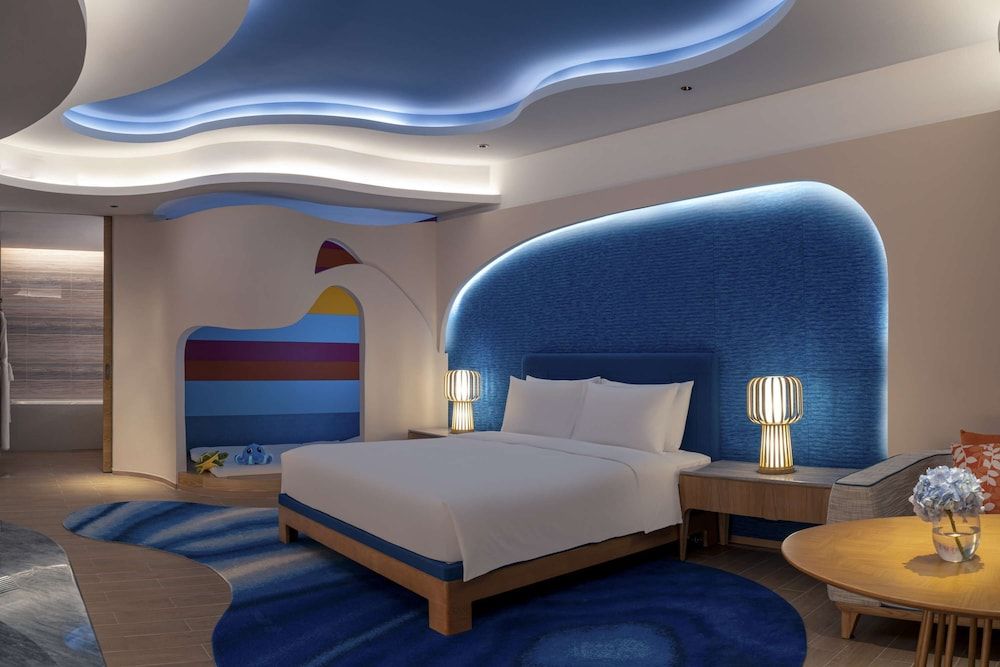 1 KING BED FAMILY WITH OCEAN VIEW, CLUB ACCESS DELUXE