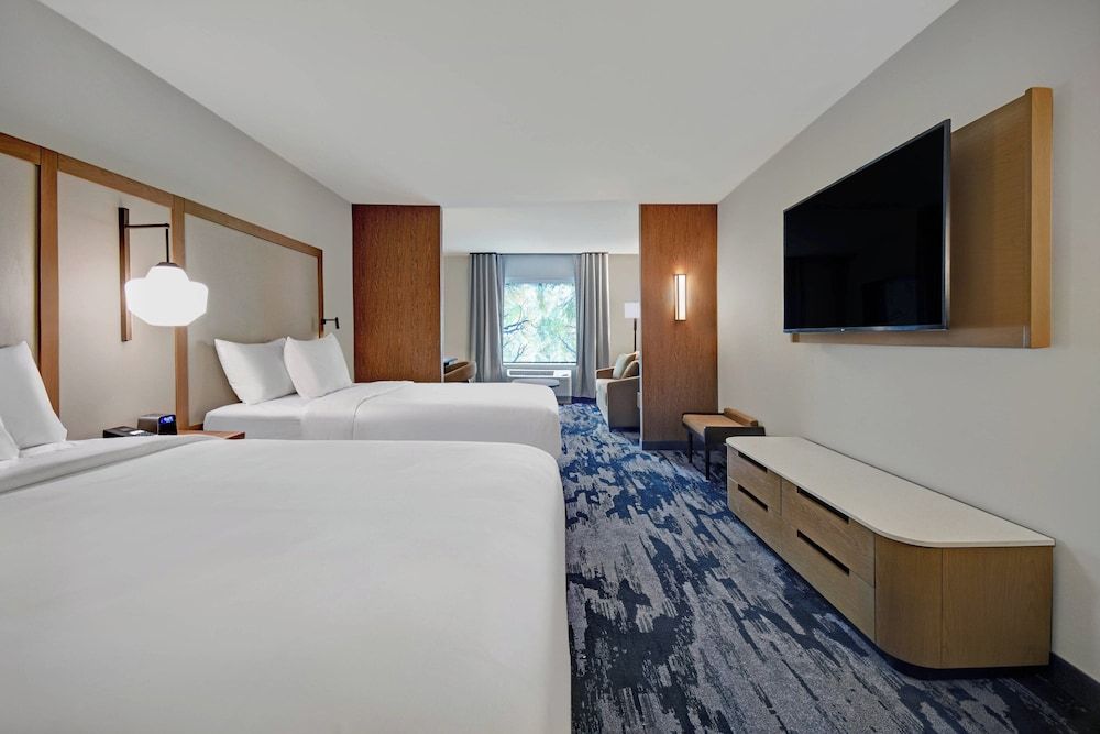 Suite, Multiple Beds