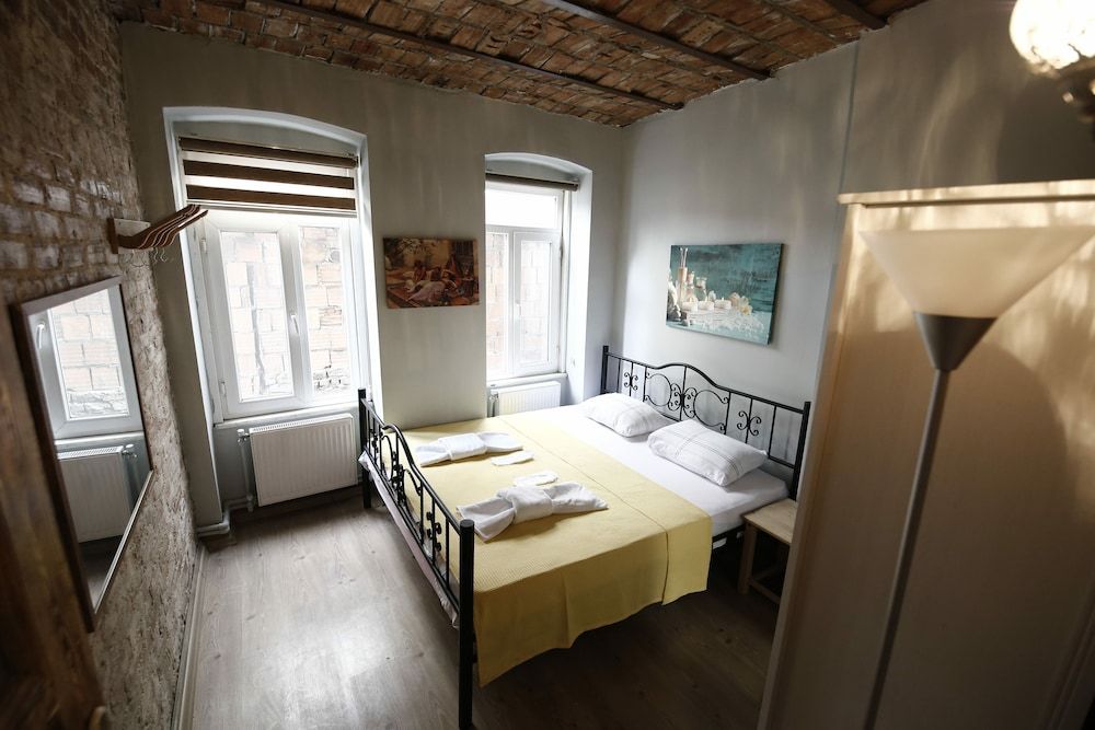 undefined Rodin Suites