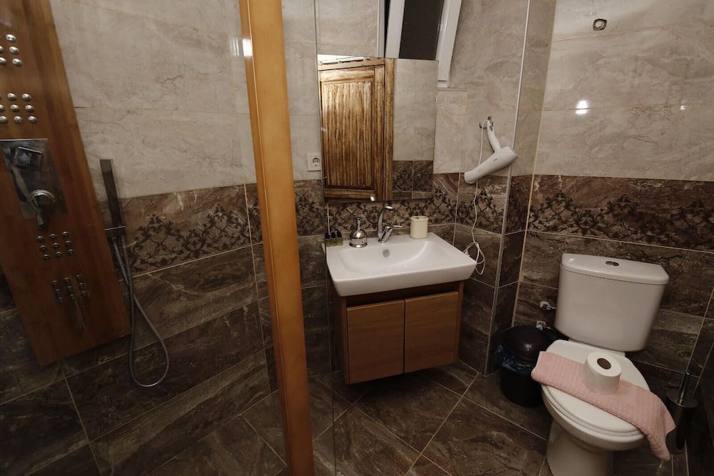 undefined Rodin Suites 7