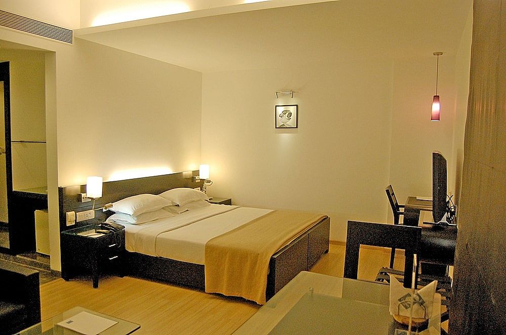 Business Suite, 1 Double Bed, Smoking
