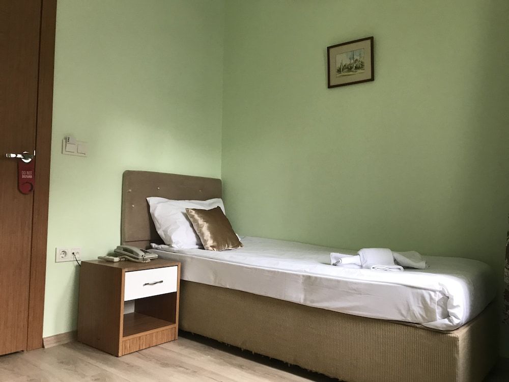 undefined Historial Hotel 9