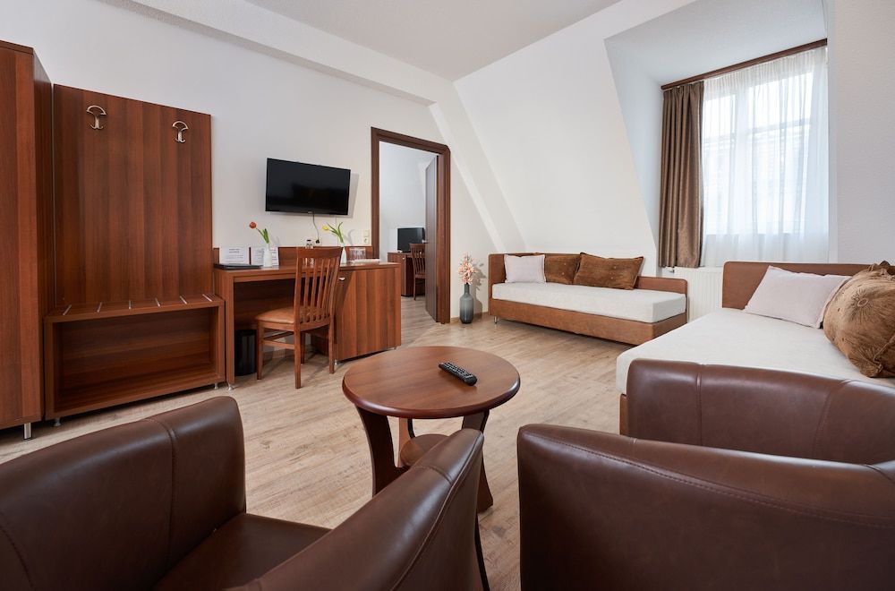 Hotel Meyerhof Lörrach Quadruple Room 9