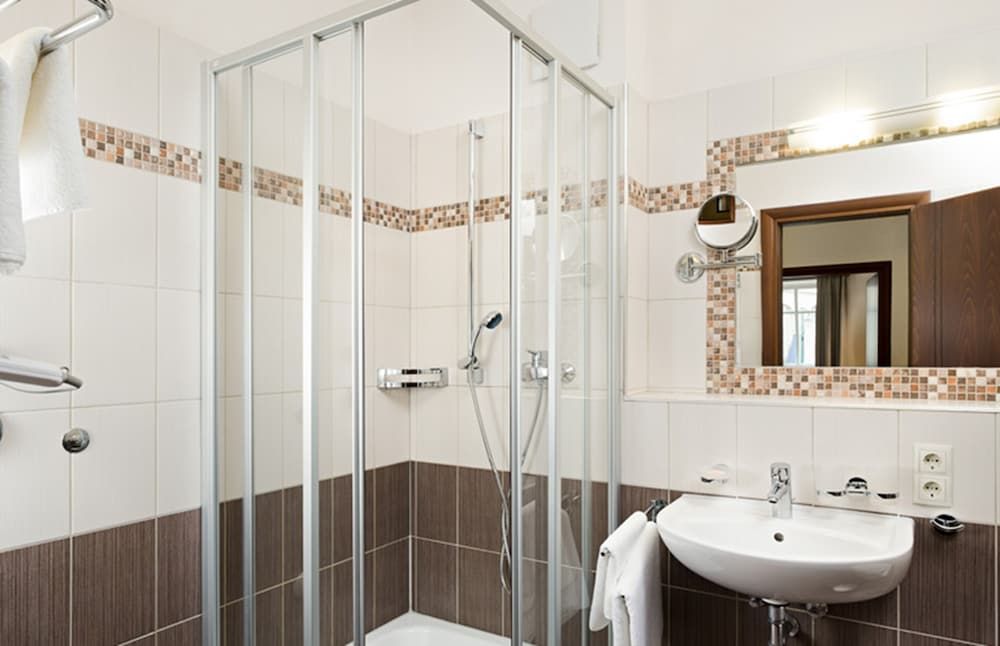 Hotel Meyerhof Lörrach Triple Room 8