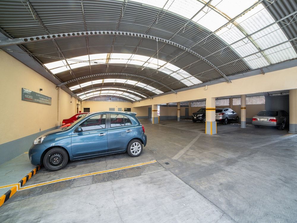 undefined Hotel Monarca 8