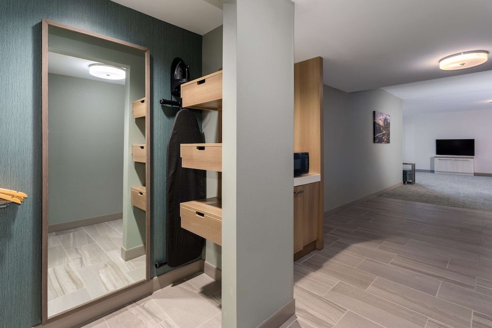 Room, 2 Queen Beds, Accessible, Bathtub (Hearing)