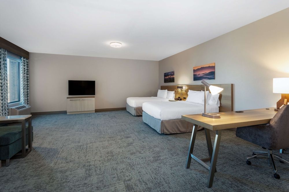 Room, 2 Queen Beds, Accessible, Bathtub (Hearing)