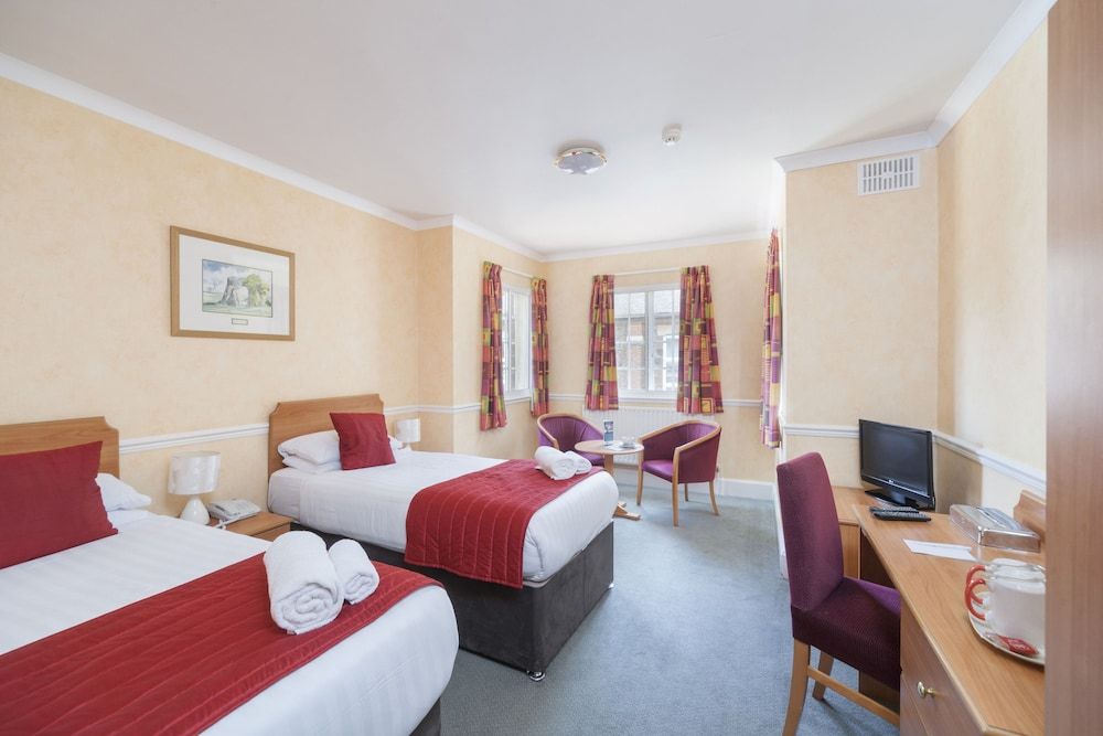 The Beresford Hotel Twin Room 2