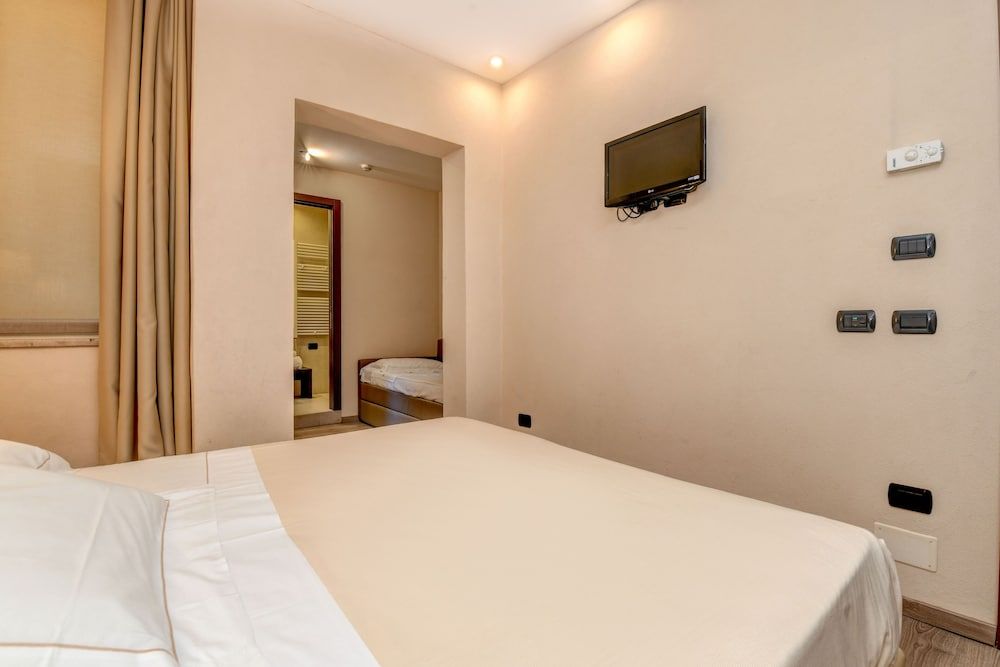 Economy Room