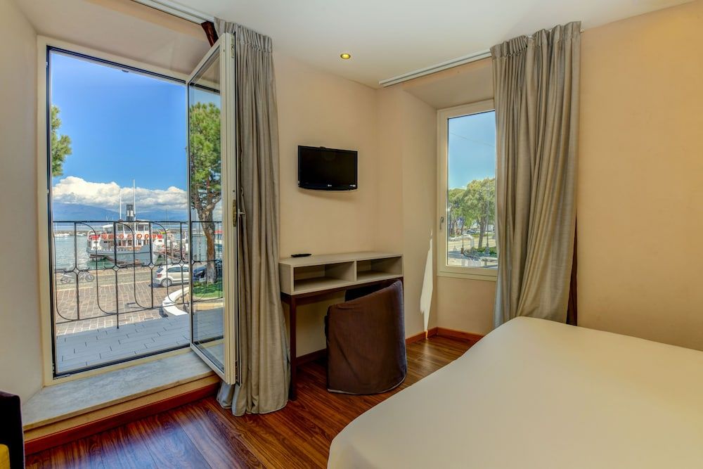 Deluxe Room, Balcony, Lake View