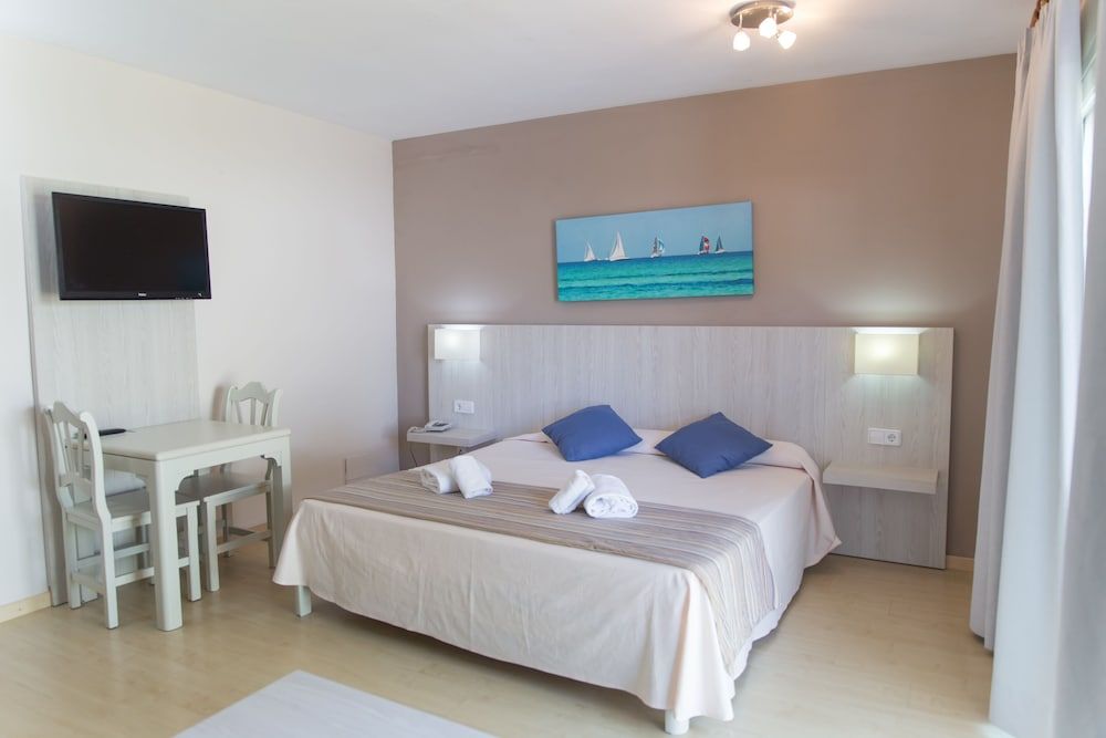 Basic Apartment, Terrace