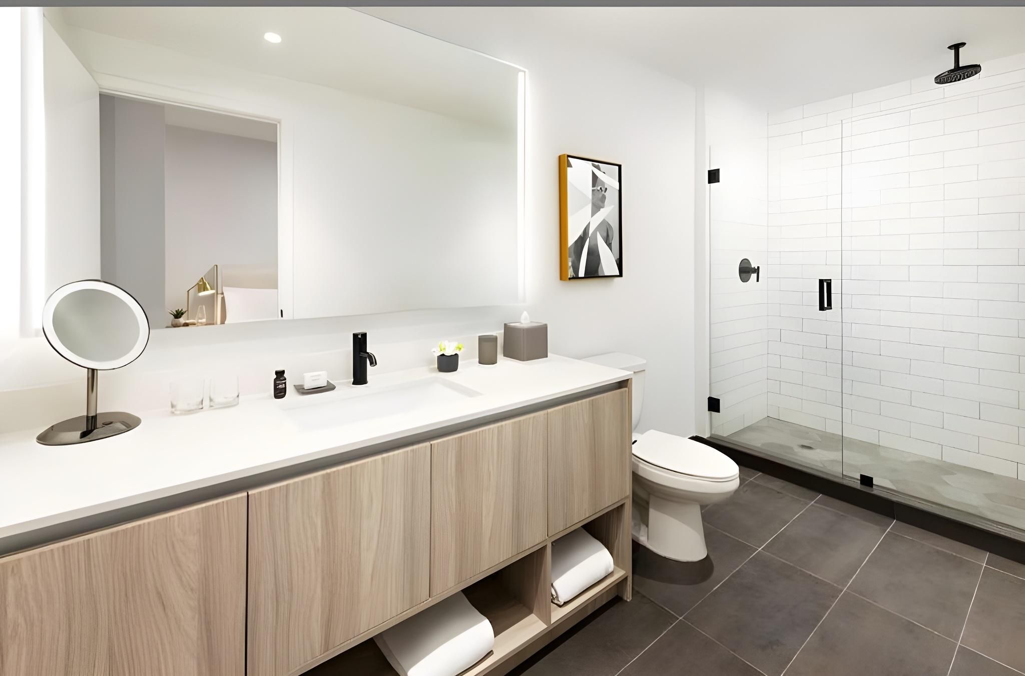 City View Three Bedroom Suite with King/Queen/Queen