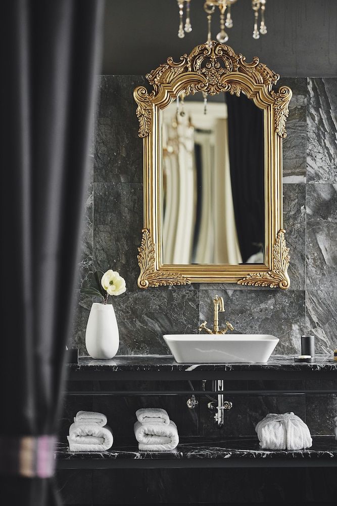 Bohemian Suites Athens Signature Suite, 1 Queen Bed (Signature King Suite) 12