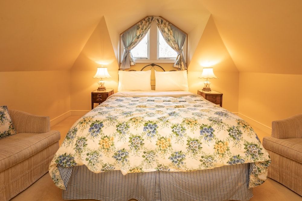 Standard Room, 1 Queen Bed