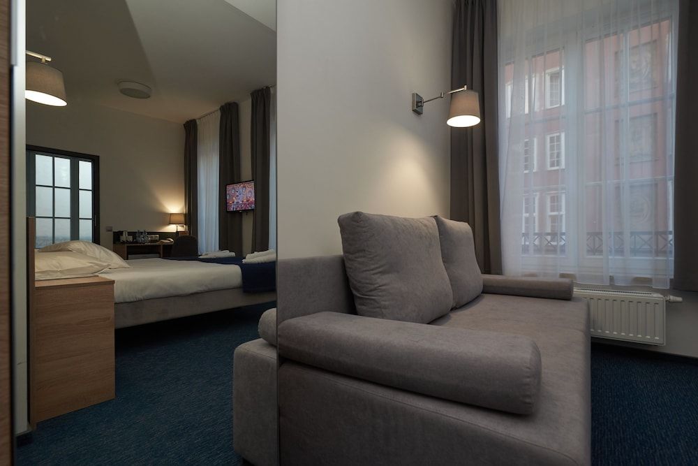 Fama Residence Deluxe Double or Twin Room 7