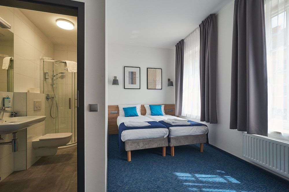 Fama Residence Economy Double Room 4