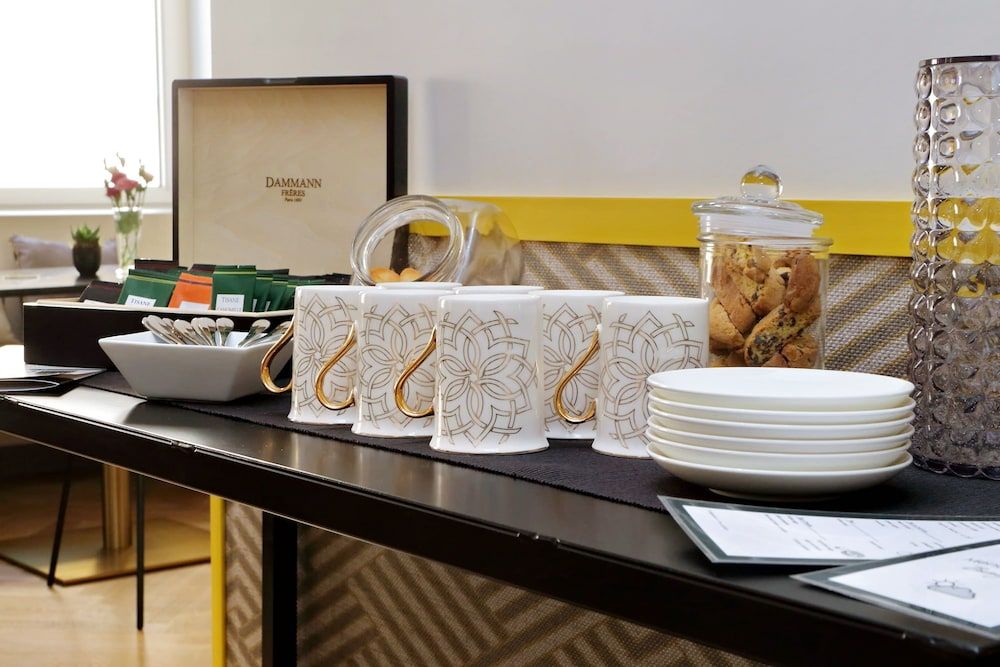 undefined Roma Five Suites 9