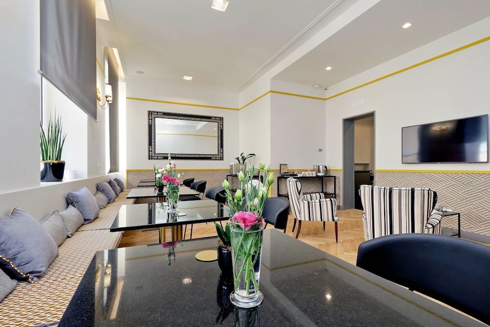 undefined Roma Five Suites 7