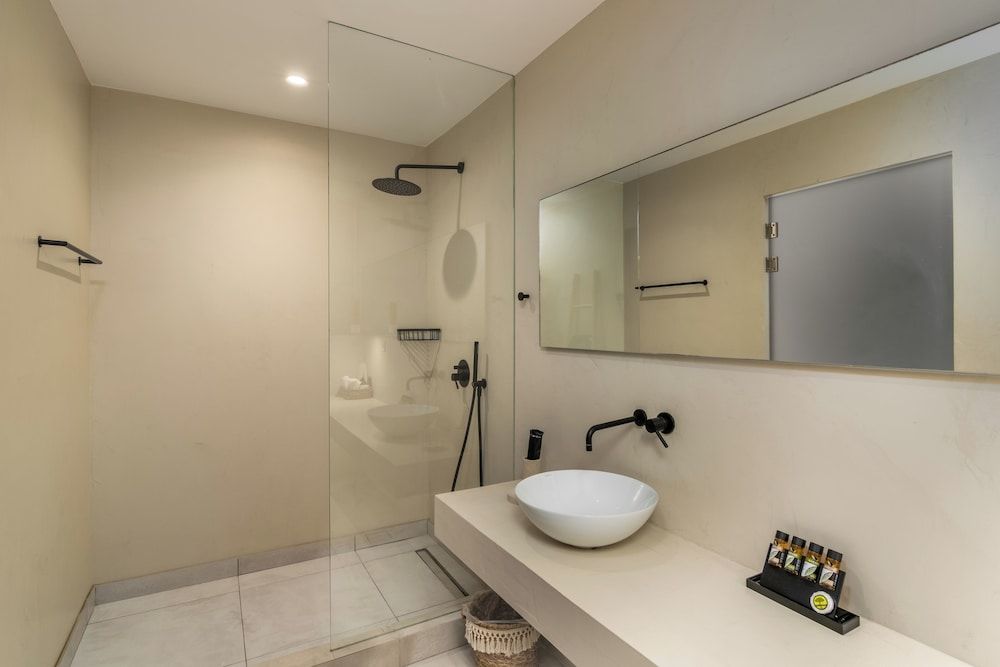 Arco Solium Suites Superior Suite 18