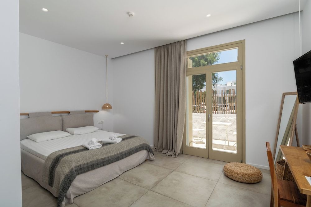 undefined Arco Solium Suites 3