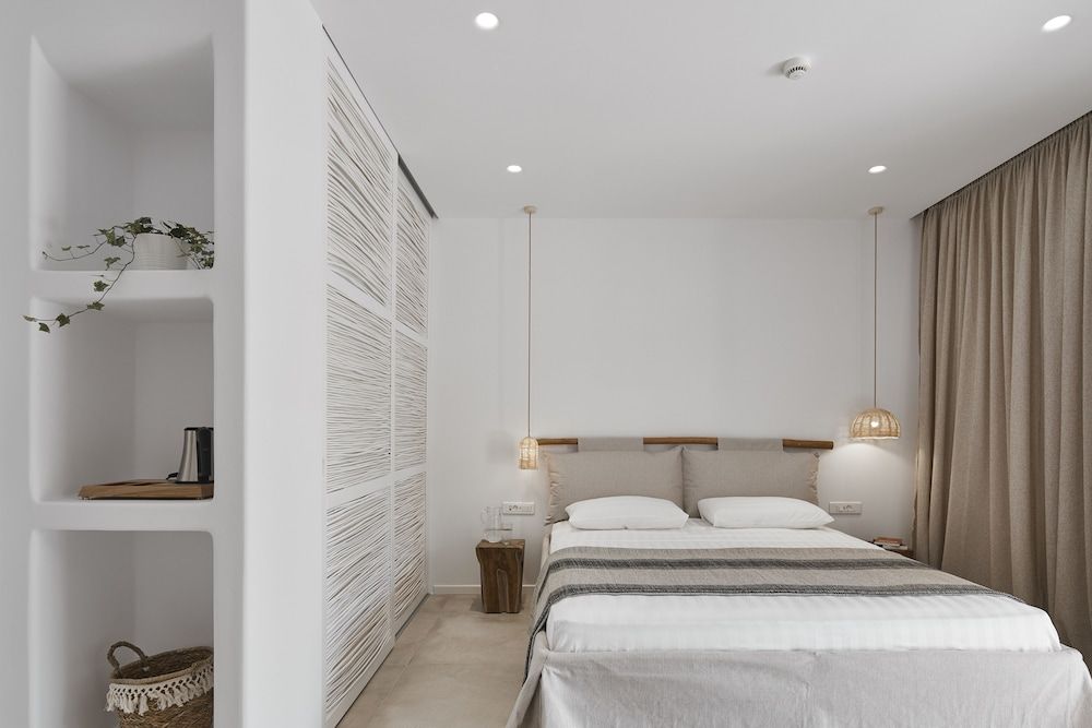 Arco Solium Suites Deluxe Suite, Hot Tub (Outdoor) 3