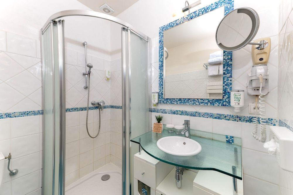 Hôtel Beau Site - Cap d'Antibes Standard Double Room 4