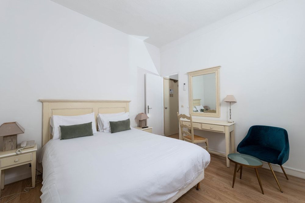 undefined Hôtel Beau Site - Cap d'Antibes 4