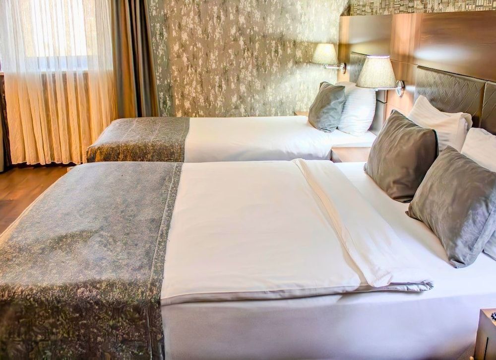 Macity Hotel Deluxe Room 2