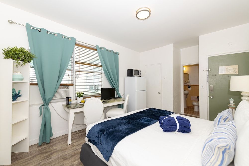 Norman's Hotel and Dining Comfort Studio 3