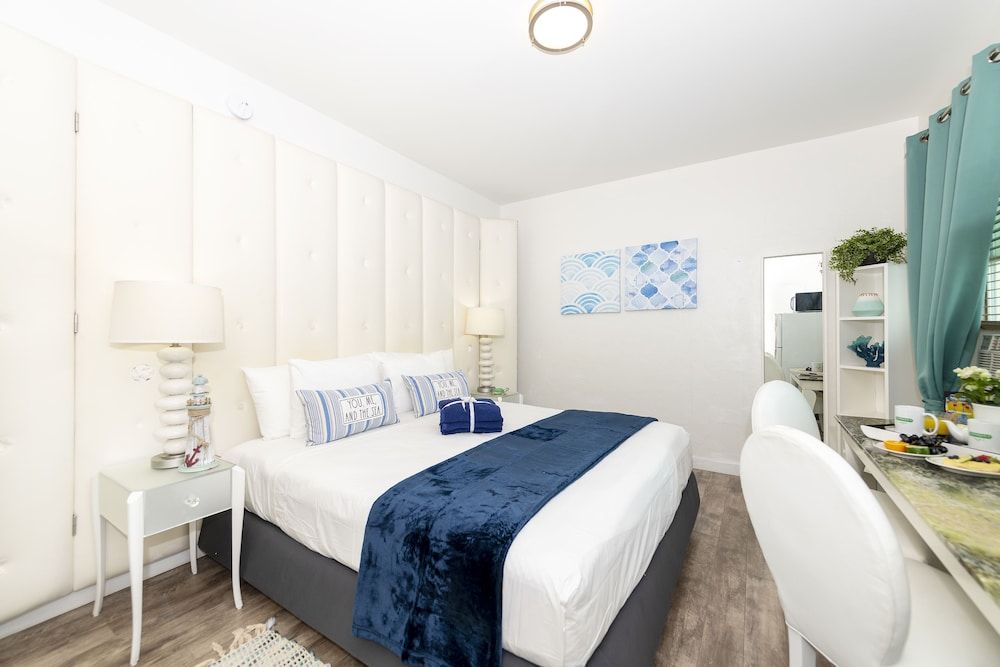 Norman's Hotel and Dining Comfort Studio 2