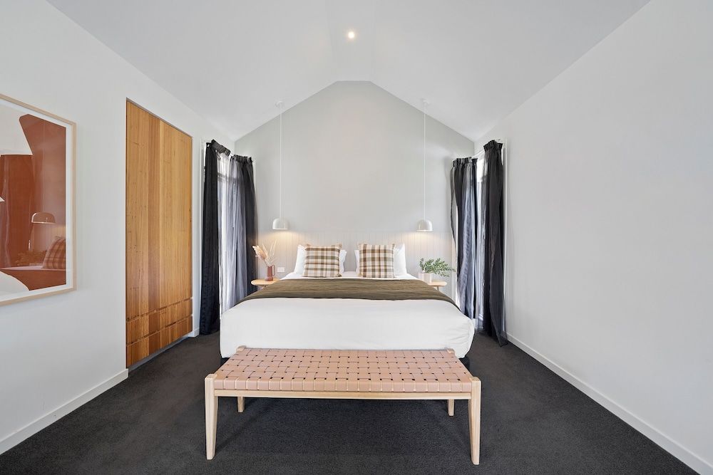 Hepburn Escape Villa Retreat Villa (King or Twin) 2