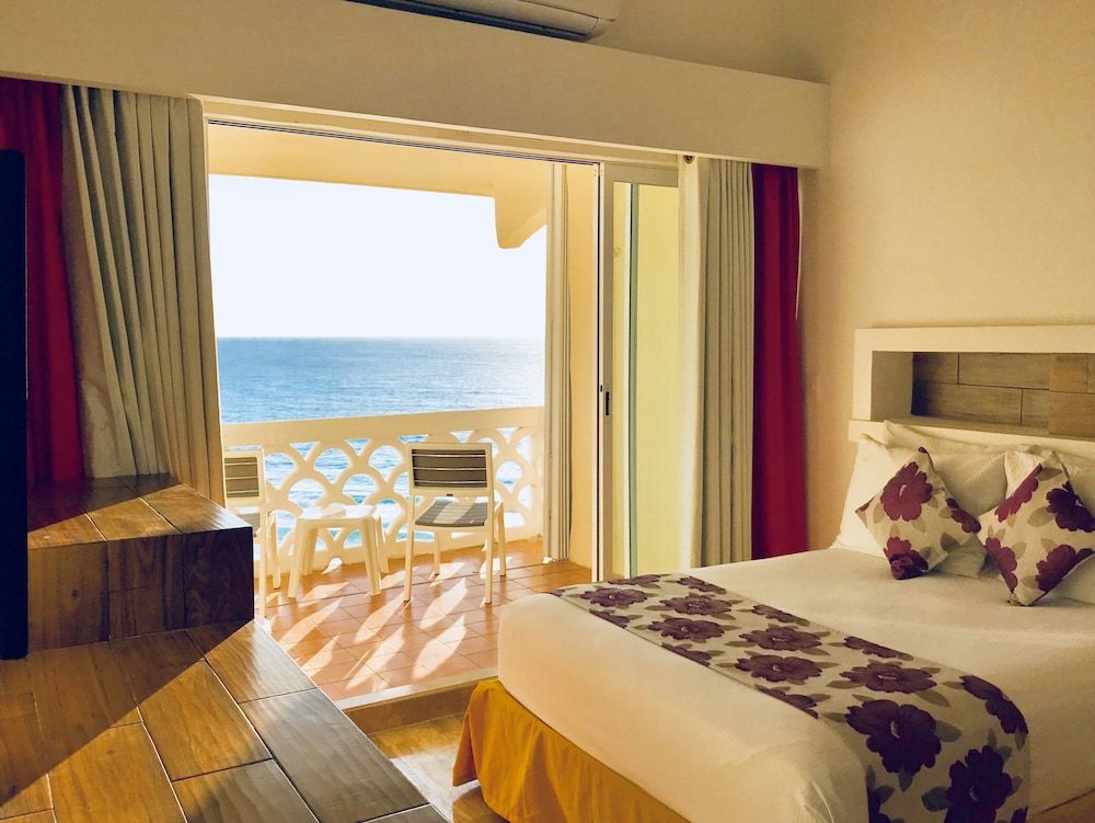 Deluxe Studio Suite, Balcony, Sea View