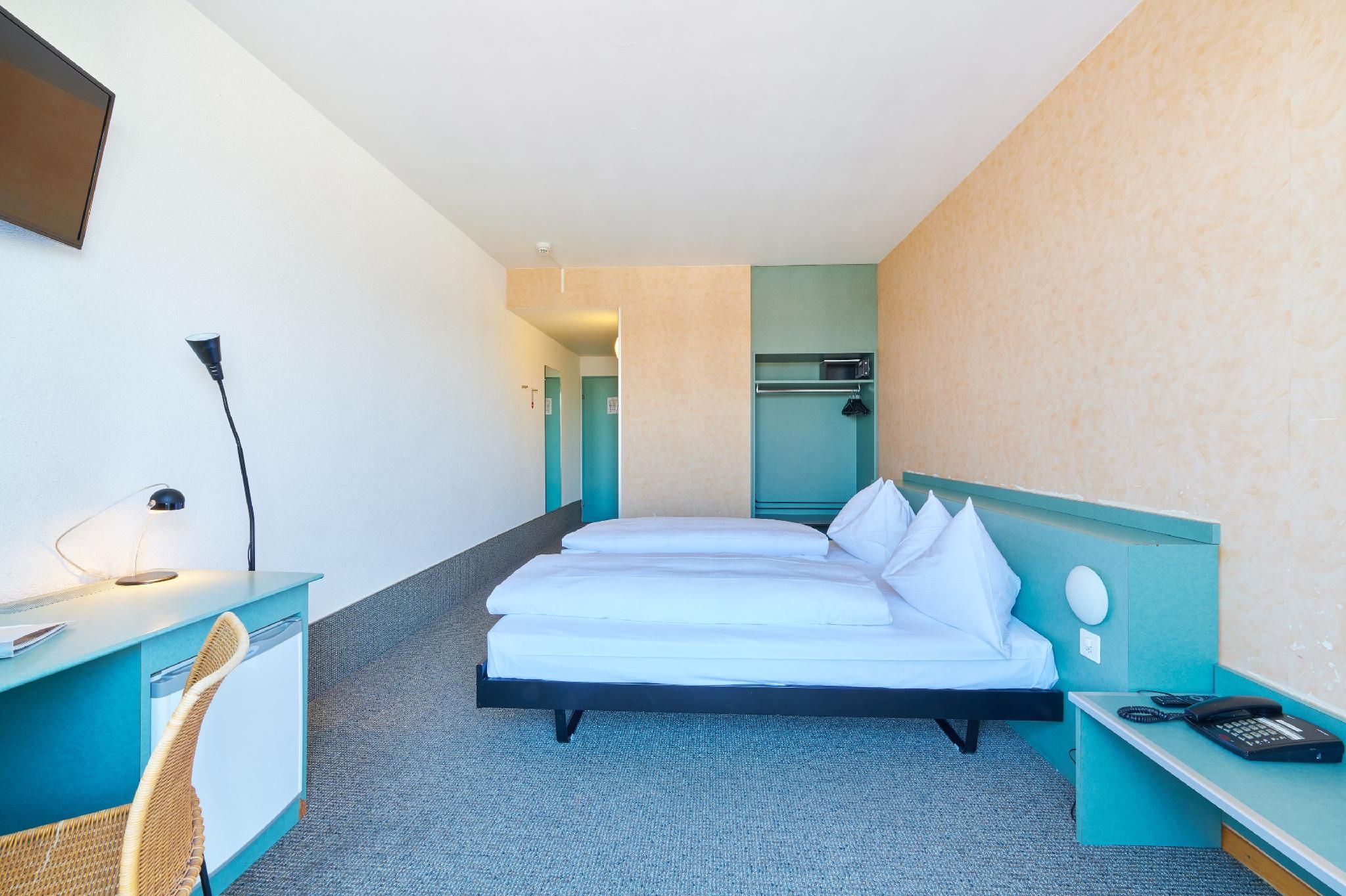 undefined Hotel City am Bahnhof 7