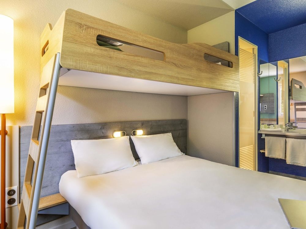 Triple Room, Multiple Beds