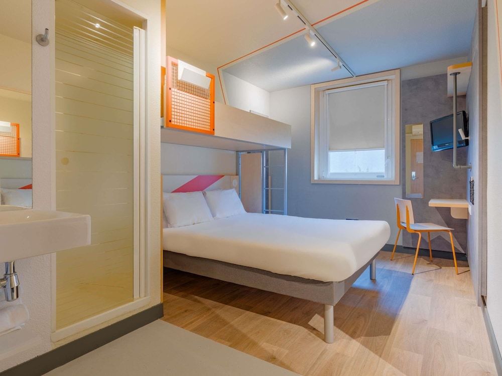 Triple Room, Multiple Beds
