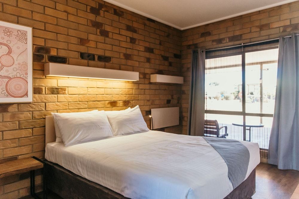 Abacus Motel Queen Room - Disable Access 3