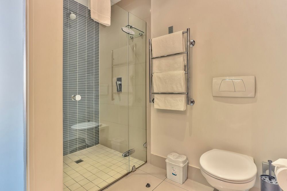 Lawhill Luxury Apartments Superior Apartment, 3 Bedrooms 8