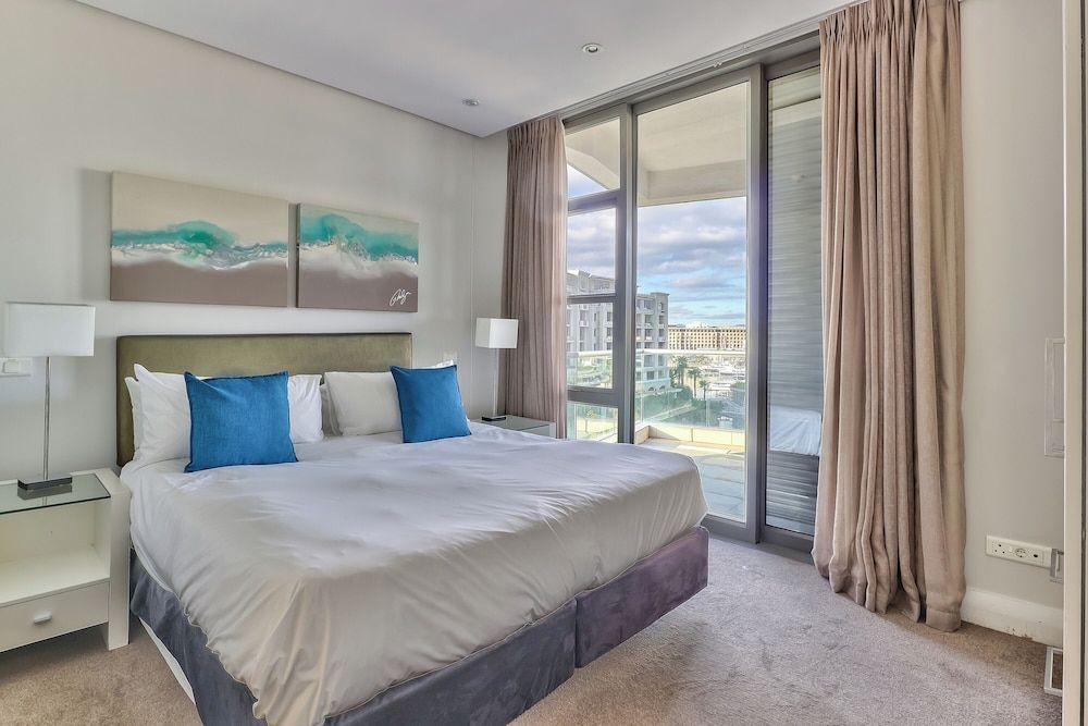 Lawhill Luxury Apartments Superior Apartment, 3 Bedrooms 5