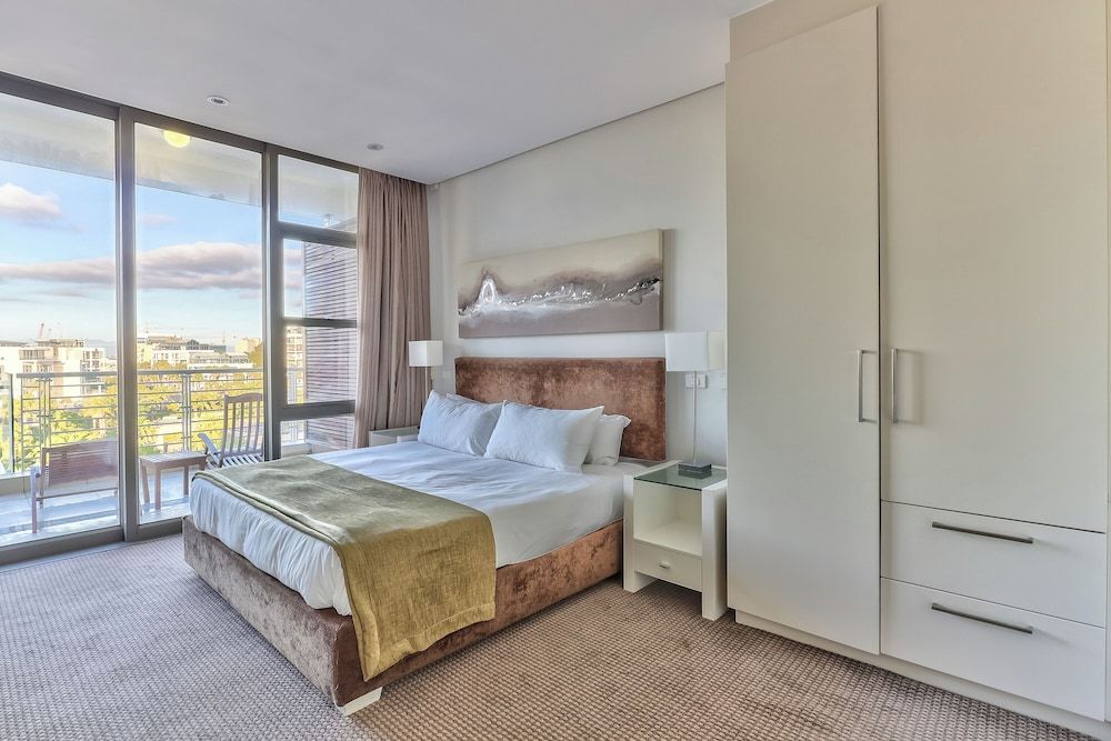 Lawhill Luxury Apartments Superior Apartment, 3 Bedrooms 6