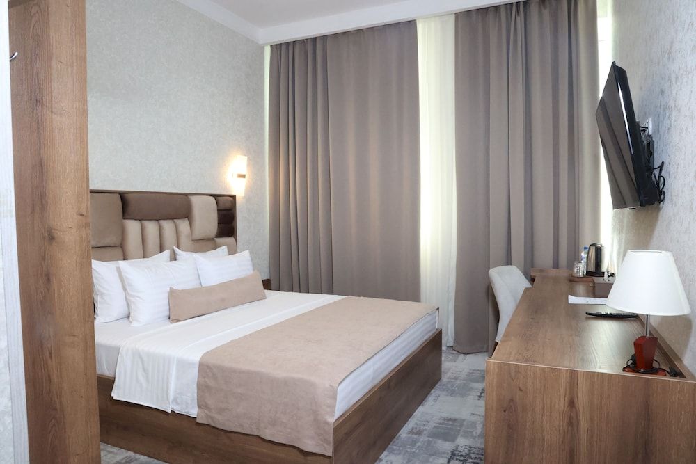 Green Park Hotel Standard Double Room 5