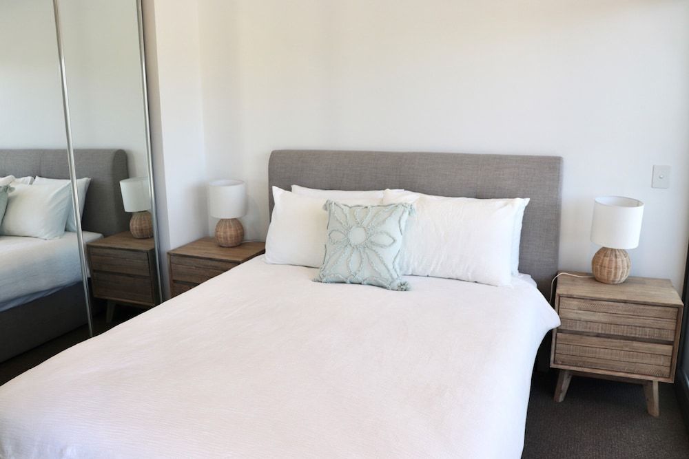 X Kirra Apartments 1 Bedroom Boutique Oceanview 2