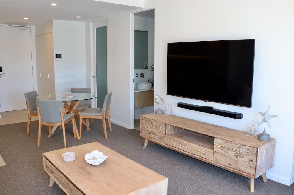 X Kirra Apartments 1 Bedroom Boutique Oceanview 3