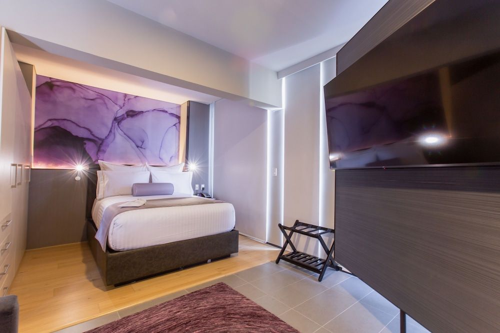 HS HOTSSON Long Stay CDMX Condesa Sur Junior Room, 1 King Bed, Kitchenette, City View 4